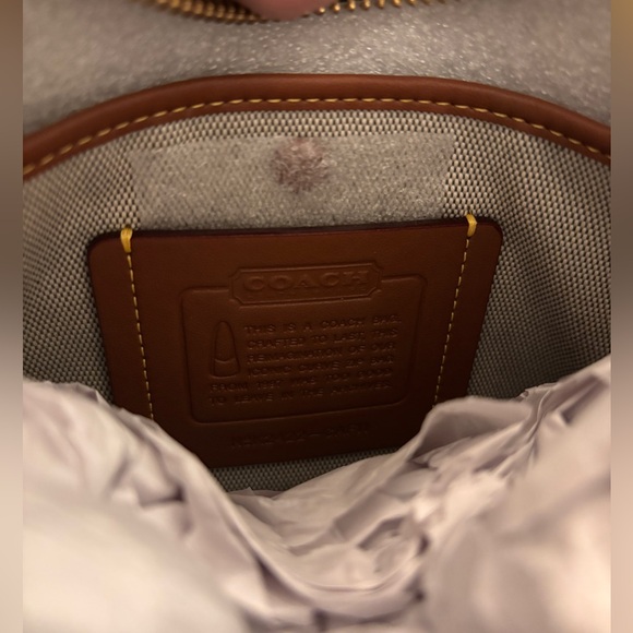 Coach Curve Zip - Picture 4 of 10